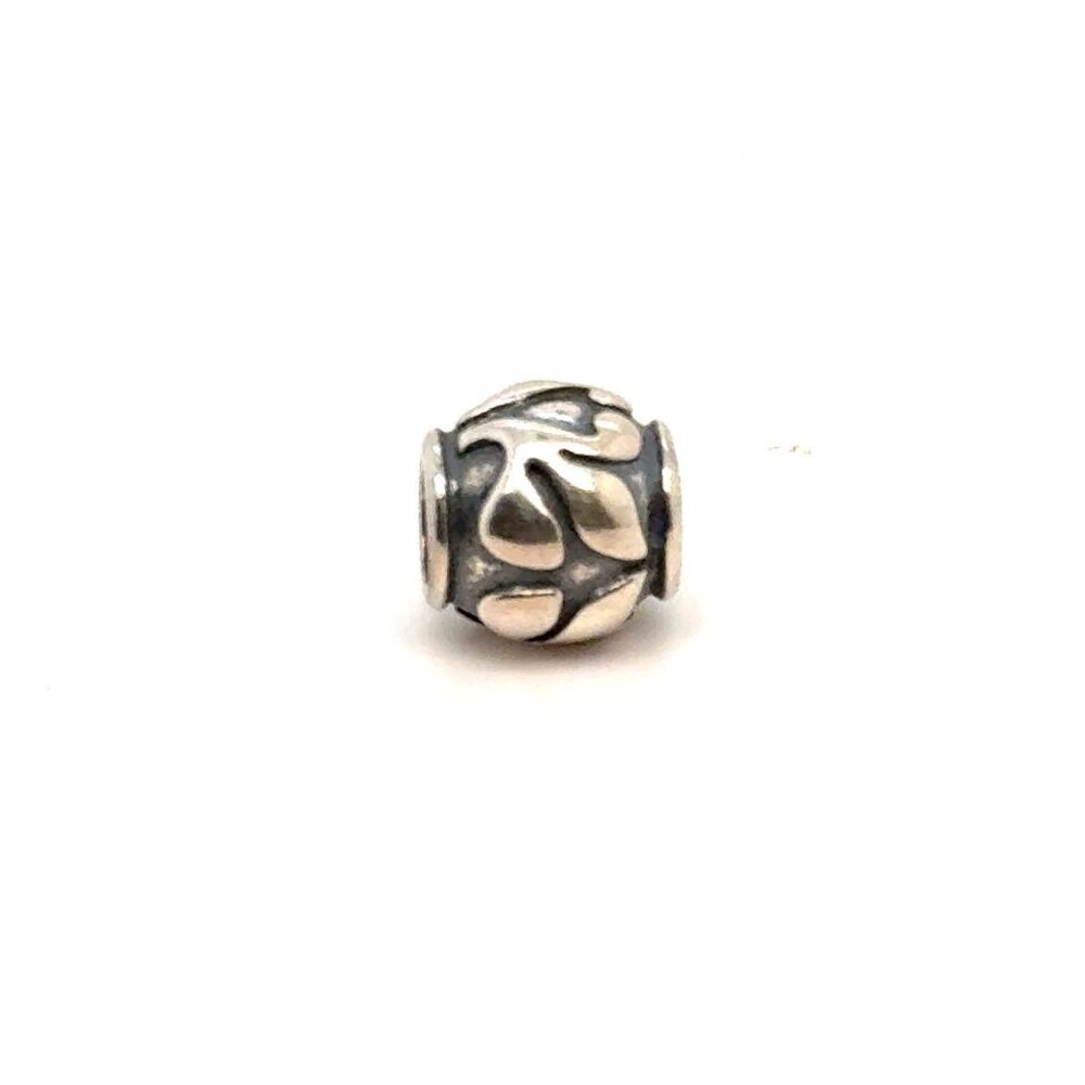 Pandora Leaf Charm - image 2